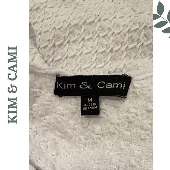 🛍️3/$40 Kim & Cami White Puff Sleeve Textured Top | Honeycomb Texture Size M - Picture 6 of 6